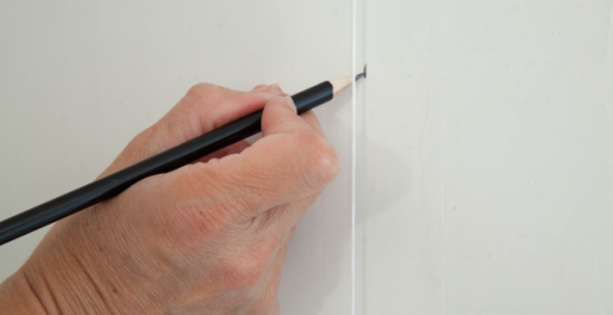 Faire descendre le fil à plomb